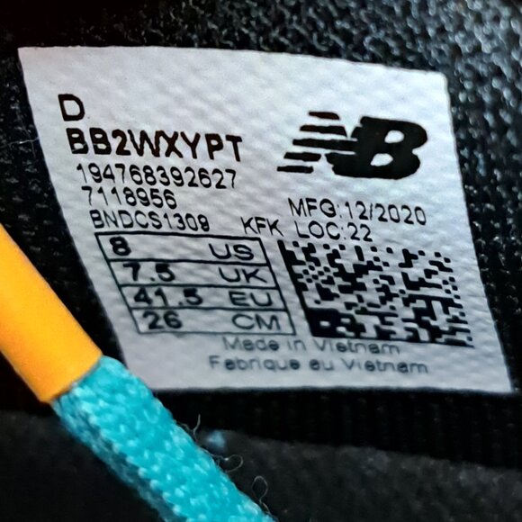 %Size 8 New Balance TWO WXY My City Pack \